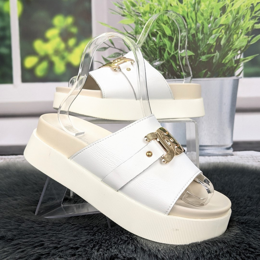 Шльопанці жіночі Purlina білі еко-шкіра на об'ємній підошві 4983