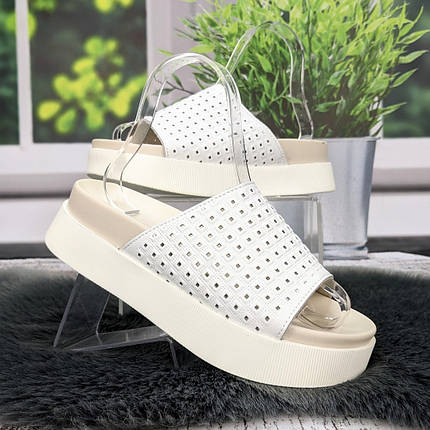 Шльопанці жіночі Purlina білі еко-шкіра на об'ємній підошві 4988, фото 1