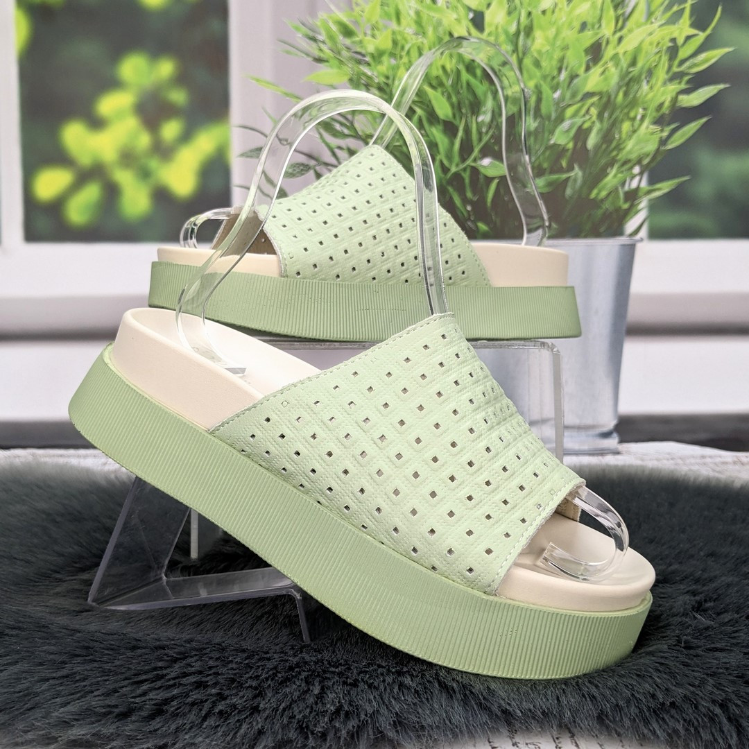 Шльопанці жіночі Purlina оливкові еко-шкіра на об'ємній підошві 4988