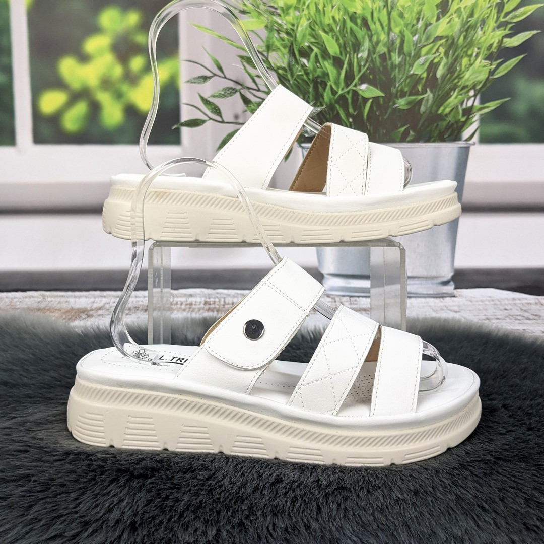 Шльопанці жіночі L.Trendy білі еко-шкіра 4984