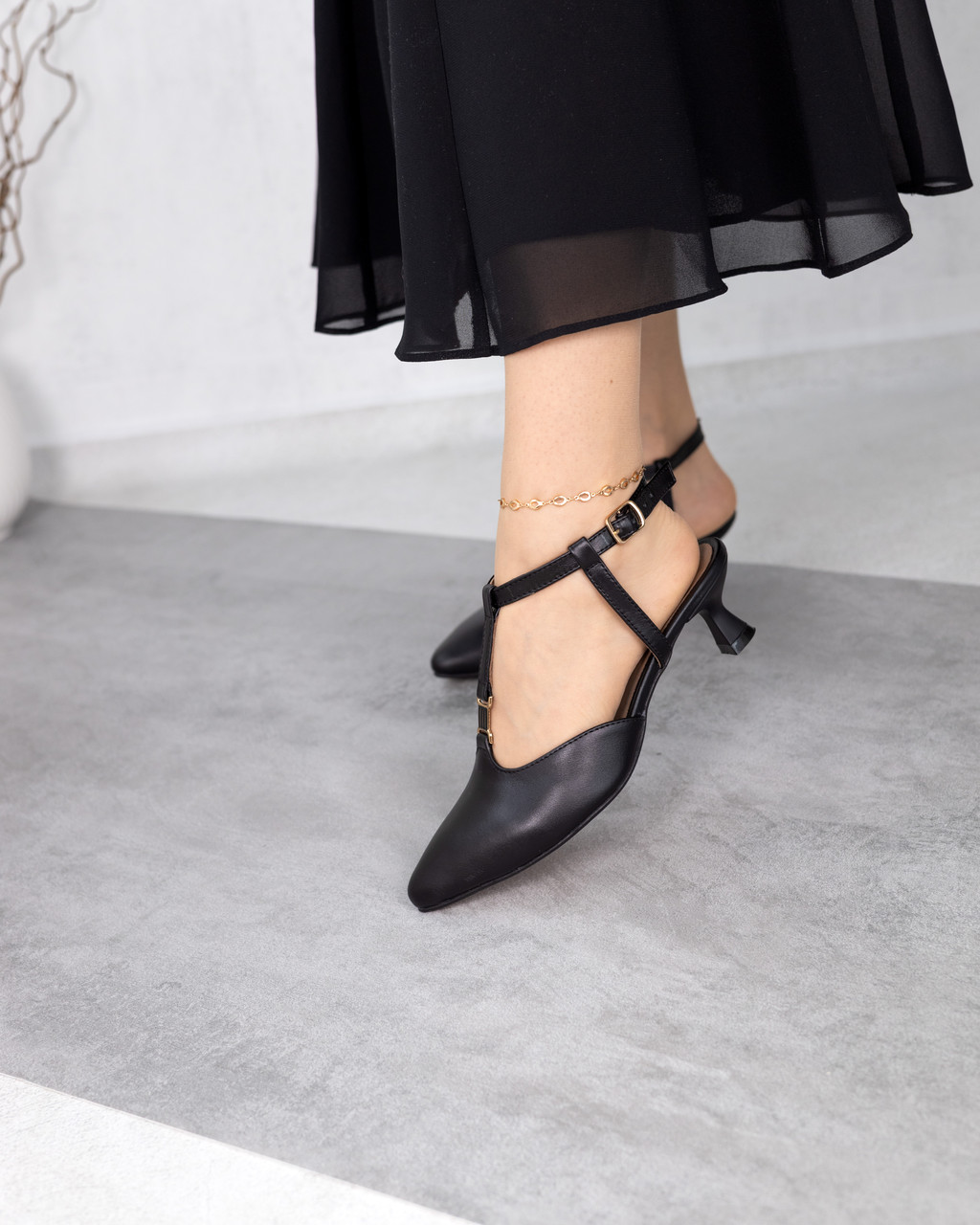 Жіночі шкіряні слінгбеки чорного кольору, каблук 5 см жіноче взуття, фото 1