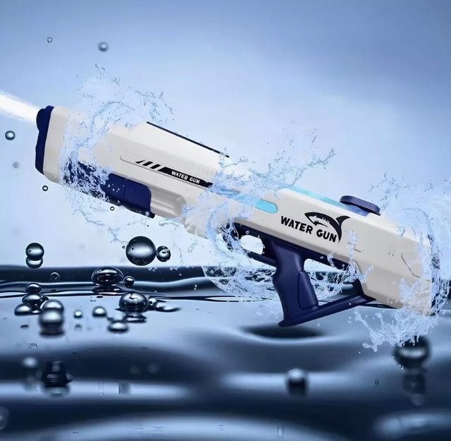 Водний бластер пістолет на воді