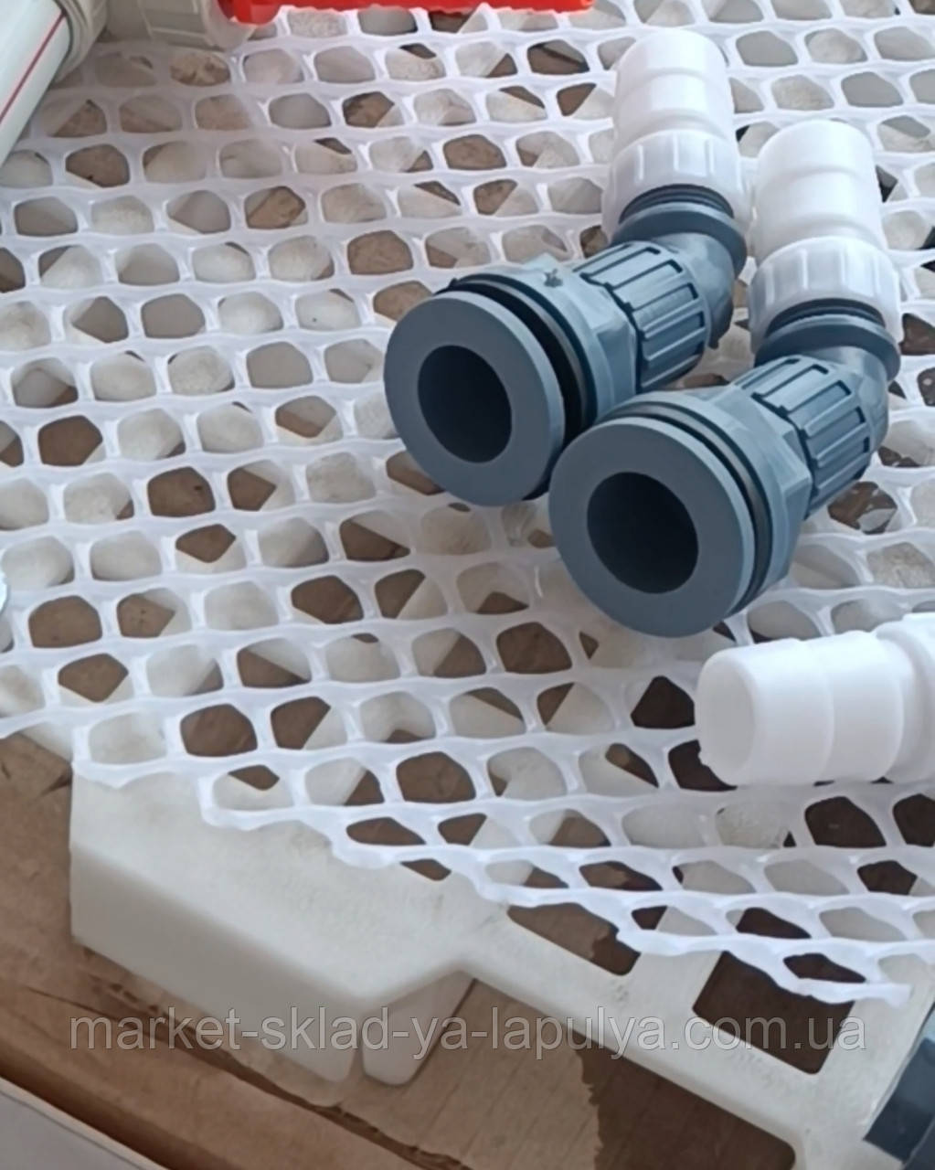 Штуцер для резервуара + кутник 45° + перехресник на 20 мм шланг, фото 1