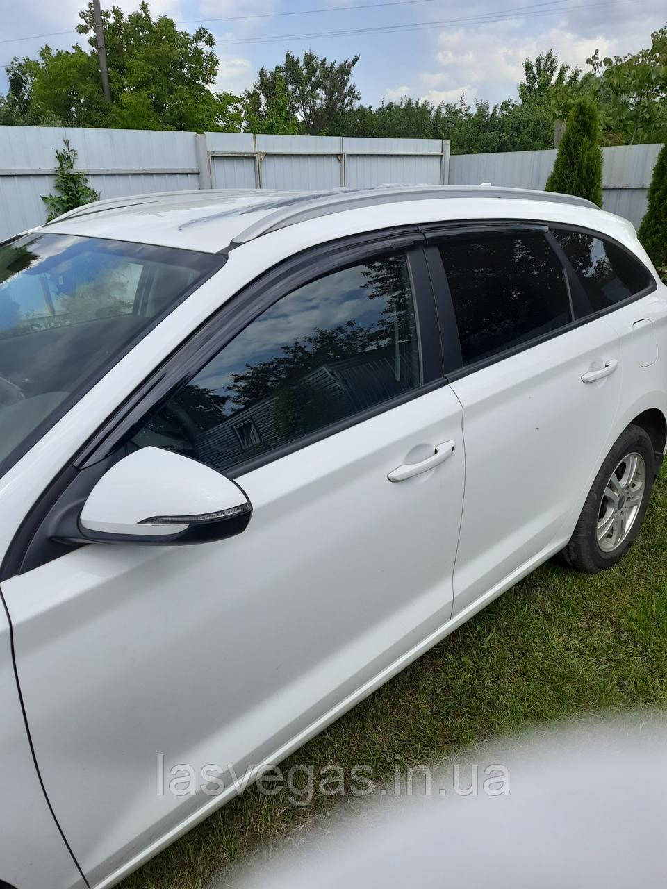 Дефлектори вікон (вітровики) Hyundai i30 універсал 2016-2025 (Autoclover/Півжна Корея), фото 1