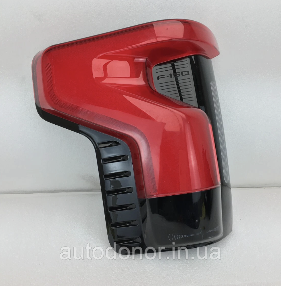 Стоп задній лівий Ford F-150 Lightning (22-) NL3Z-13405B