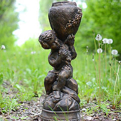 Скульптура садова "Хлопчик із глечиком"
