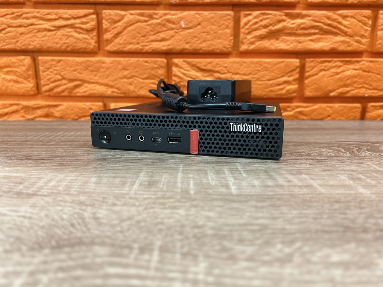 Комп'ютер Lenovo M720q Tiny, Intel Core i3-9100T 3.7GHz, DDR4 8ГБ, SSD 256ГБ, Win 10 Pro