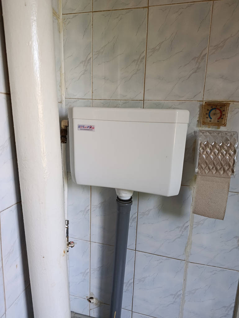 Бачок підвісний пластиковий для унітаза та чаші Генуя (Водоспад) - фото покупців 1