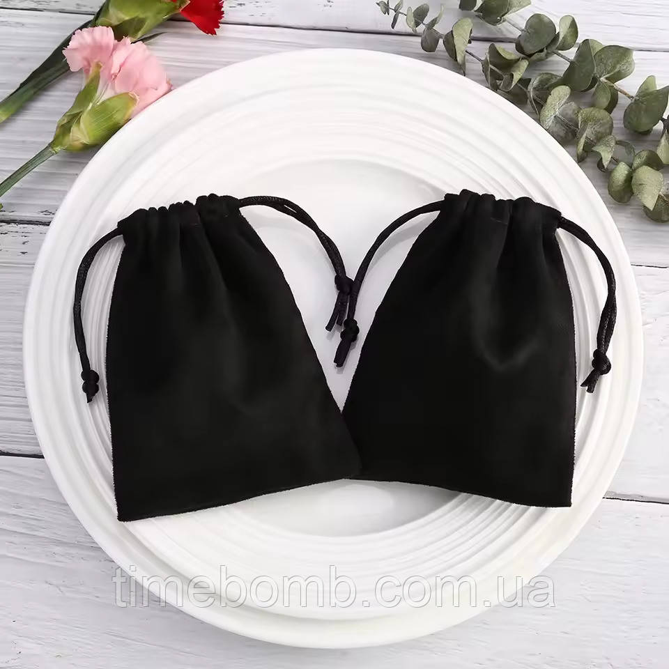 Подарунковий мішечок з фланелі 7 х 9 см чорний