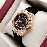 Жіночий наручний годинник Bolun на чорному силіконовому ремінці із золотим корпусом, код - 2558b, фото 3