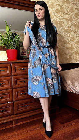 Сукня молодіжна літня блакитного кольору із софту. Принт-квіти. Розміри з 44 до 64, фото 1