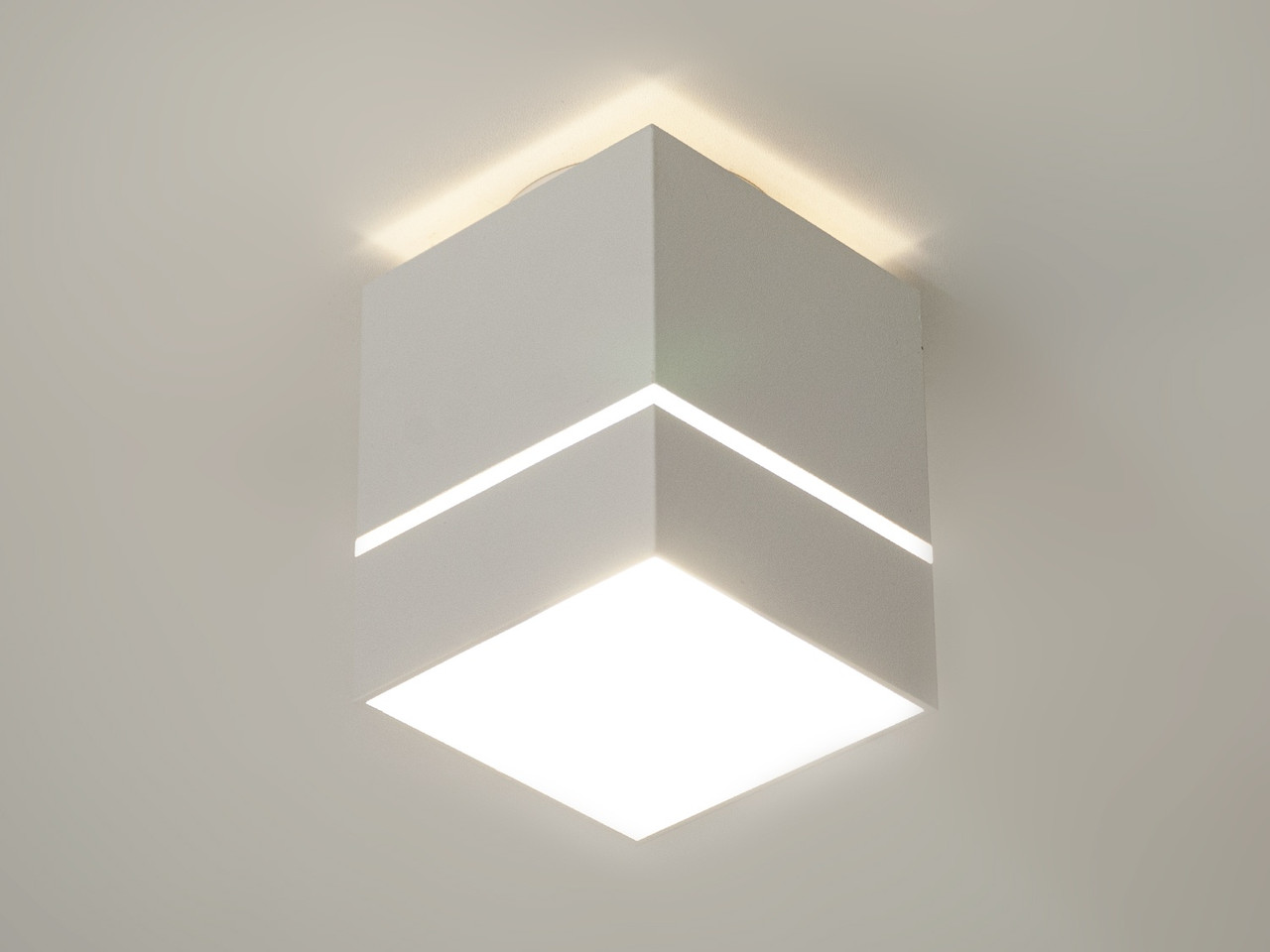 Накладний точковий світильник 160M-02-WH, фото 1