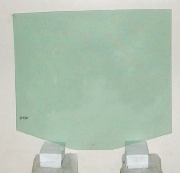 Скло дверей задніх правих Volkswagen Touran 03-15 Xinyi кріп.; 1 отв.; 651*583, фото 1