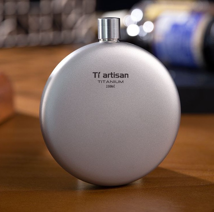 Фляга титанова для алкогольних міцних напоїв Tiartisan titanium 180 мл фляга з титану для алкоголю з лійкою, фото 1