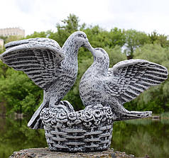 Скульптура садова "Голуби"