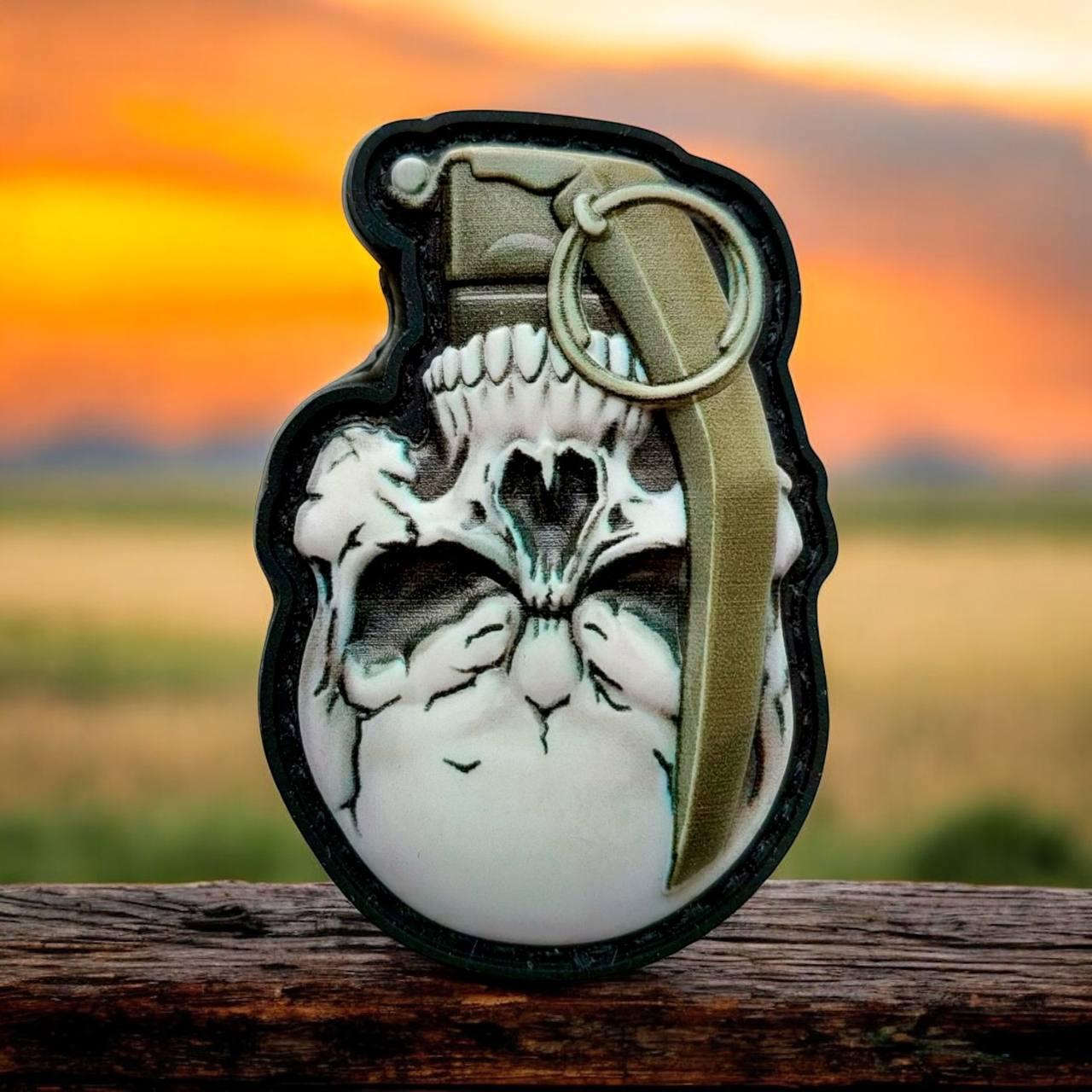 Патч шеврон Граната з черепом на липучці пвх, фото 1