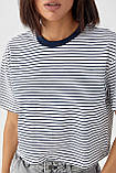 Коротка жіноча футболка топ оверсайз у смужку темно синя укорочена футболка на літо смугаста турецька S, Нове, фото 5