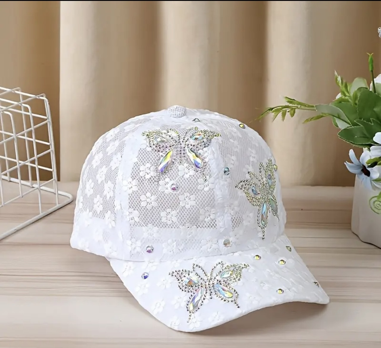 Бейсболка з білого мережива зі стразами, біла, фото 1
