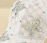 Бейсболка з білого мережива зі стразами, біла, фото 3