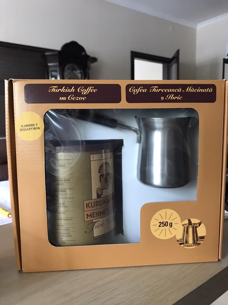 Подарунковий набір кави з туркою, арабіка мелена Kurukahveci Mehmet Efendi 250 г і фірмова турка на 160 мл
