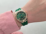 Жіночий наручний годинник Bolun з римськими цифрами, зелений із золотим корпусом, силіконовий ремінець, код - 2563b, фото 2
