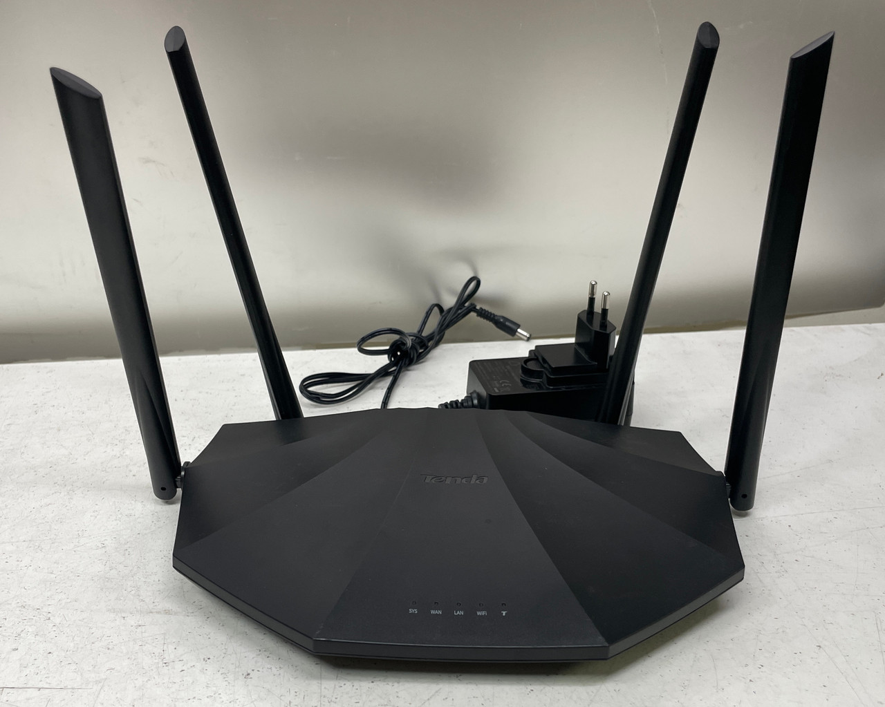 Маршрутизатор Tenda AC19 AC21 (AC2100), 4xGbit LAN, 1xGbit WAN, 2.4/5.8 ГГЦ