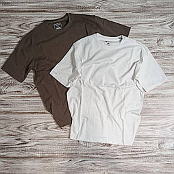 Чоловіча однотонна футболка