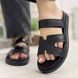 Шльопанці жіночі шкіряні на липучці. Колір чорний