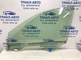 Скло дверей переднє ліве Infiniti