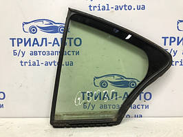 Скло дверей задньої лівої (форточка) Infiniti