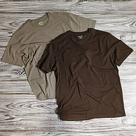 Чоловіча однотонна футболка з написом