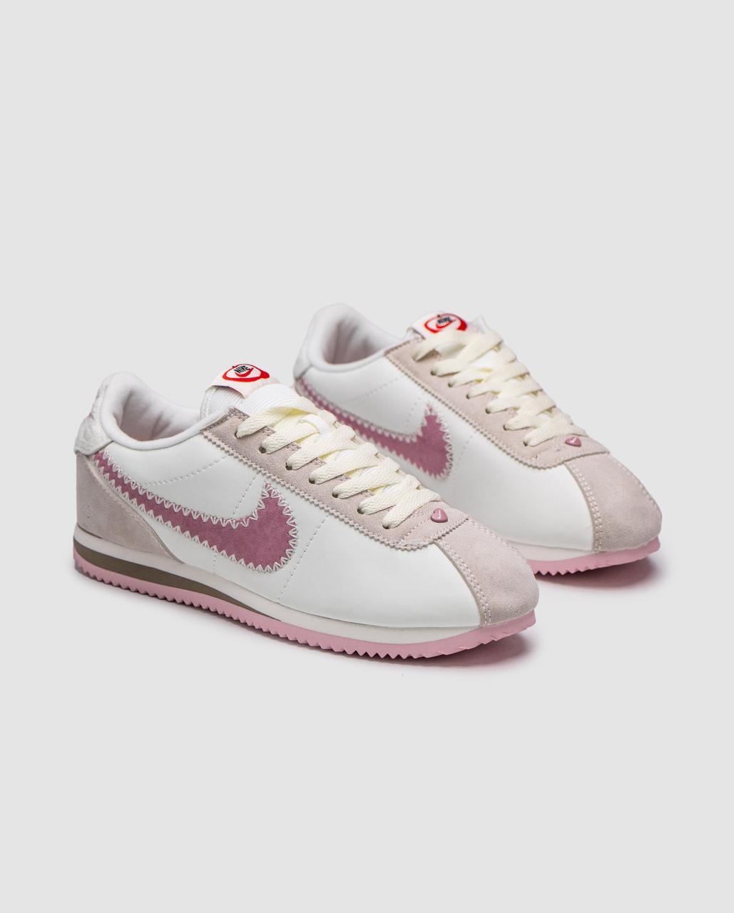 Білі шкіряні жіночі кросівки кроссовки Nike Cortez 'Valentines Day', фото 1