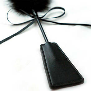 Чорна пір'їнка зі шльопалкою - Чорний - Садо-мазо, фото 2