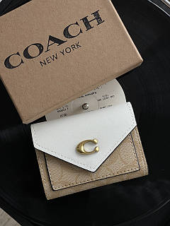 Гаманець жіночий Coach молочний з коробкою невеликий Коуч