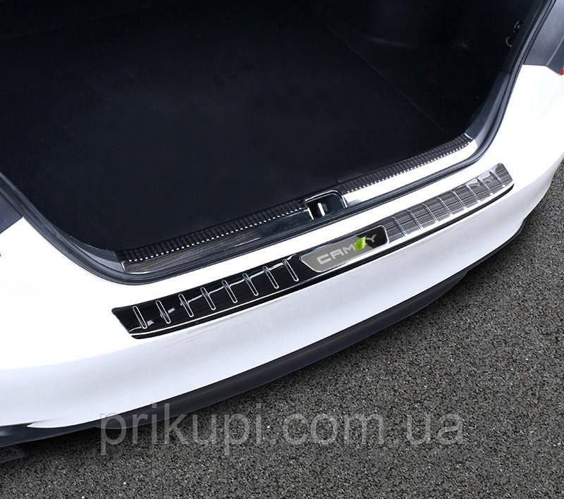 Комплект захисних накладок на задній бампер і поріг багажника Toyota Camry 70 2018 — 2021 р., 3 шт., Хром, фото 1