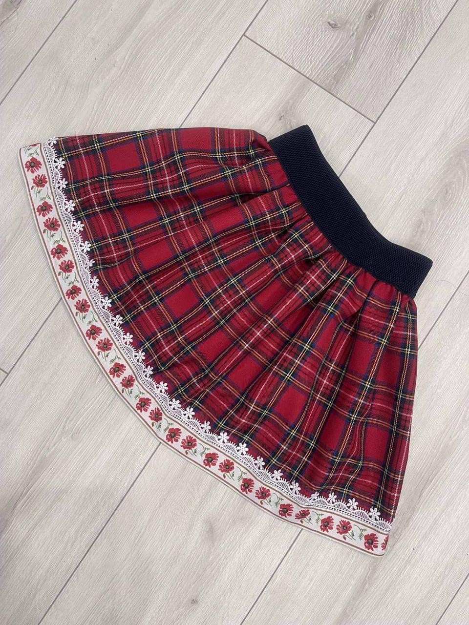 Оптом класична спідничка на резинці червона Маки р 122-134