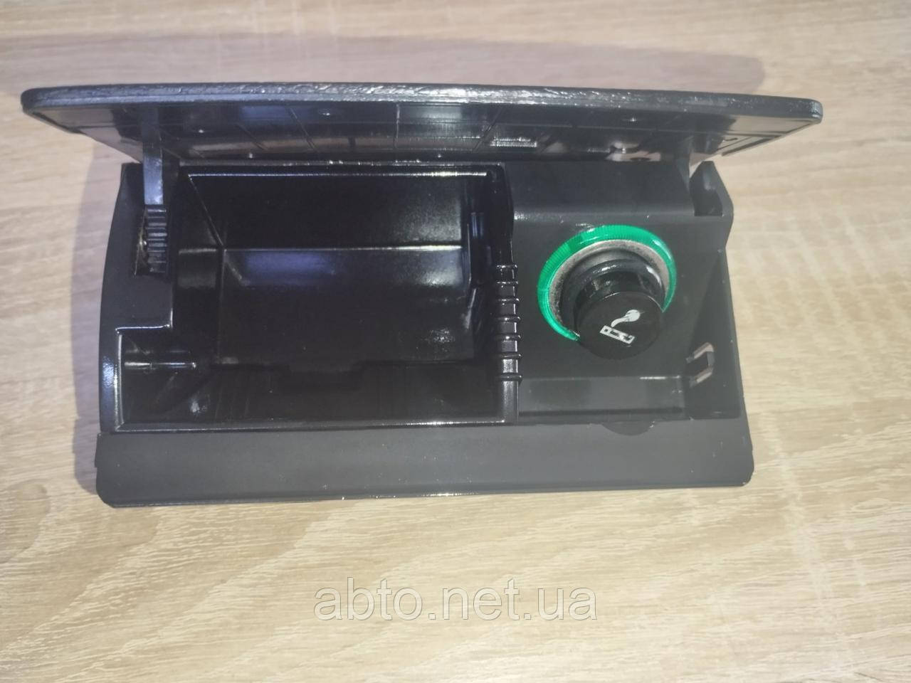 Попільничка чорна Chery Amulet Чері Амулет A15-5305950