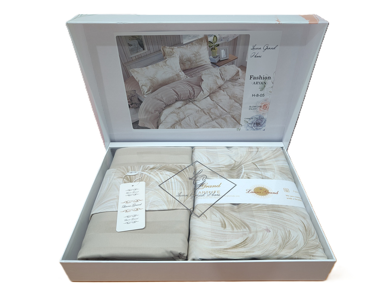Постільна білизна в подарунковій коробці Laura Grand - Aqurel Strip Satin