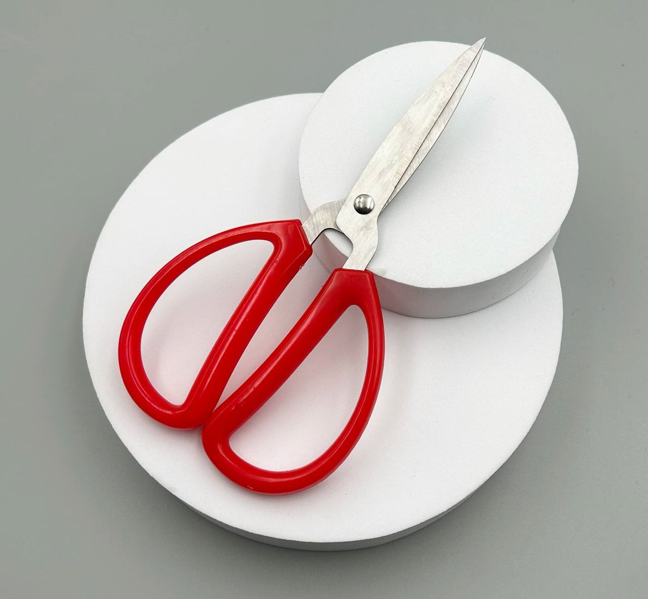 Ножиці / Універсальні / Пластикова ручка / 17 см / Червоний, фото 1