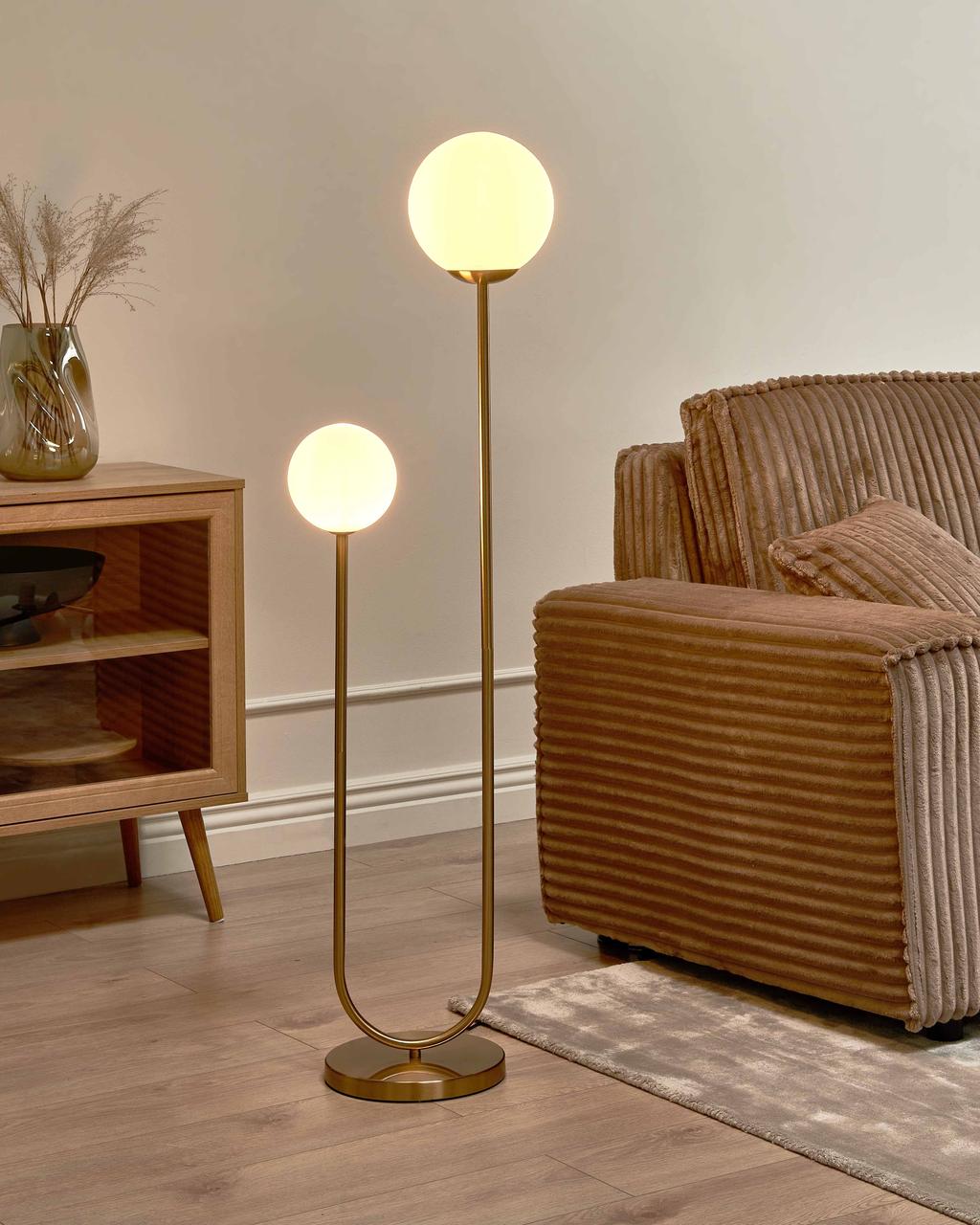 Підлогова, затишна лампа TUHALA металева золота