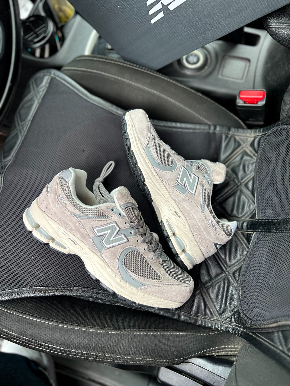 2002R Dark Grey, фото 1