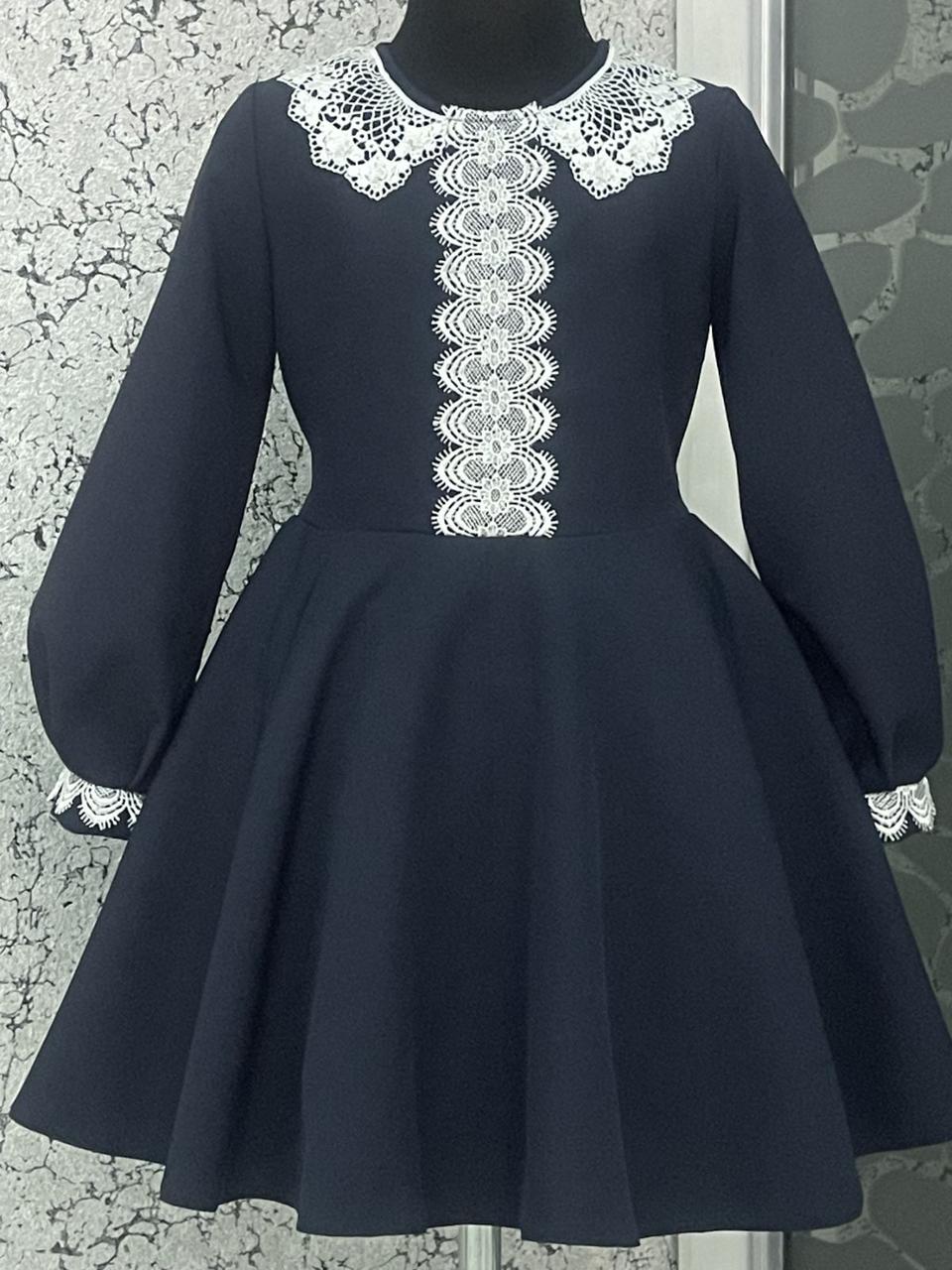 Опт сукня шкільна дитяча з мереживним комірцем та рукавами р 122-140 синя