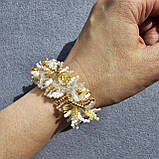 Пишний квітковий браслет білий із золотом. Ручна робота, фото 4
