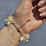 Пишний квітковий браслет білий із золотом. Ручна робота, фото 5