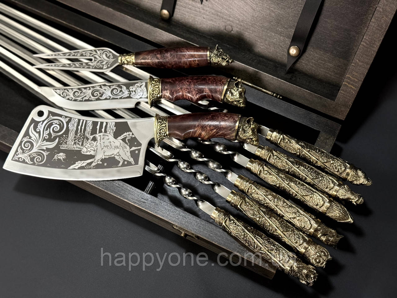 Подарунковий набір для шашлику "Дикі звірі" у дерев'яному кейсі (шампура, ніж, виделка, сікач), фото 1