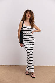 Жіноче довге плаття з пряжі