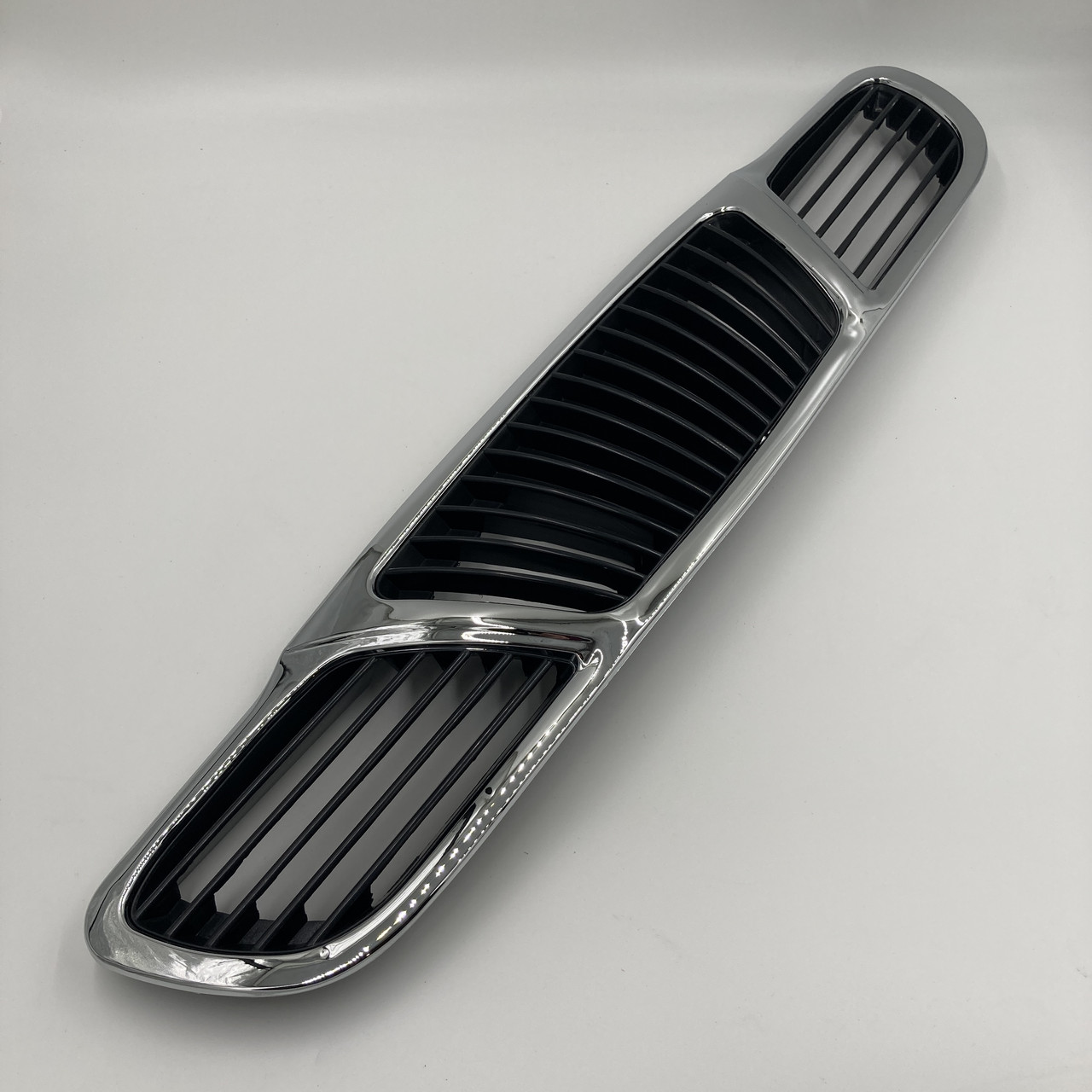 Решітка радіатора Део Ланос, Сенс хром. (старого зразка) EuroEx Угорщина, фото 1