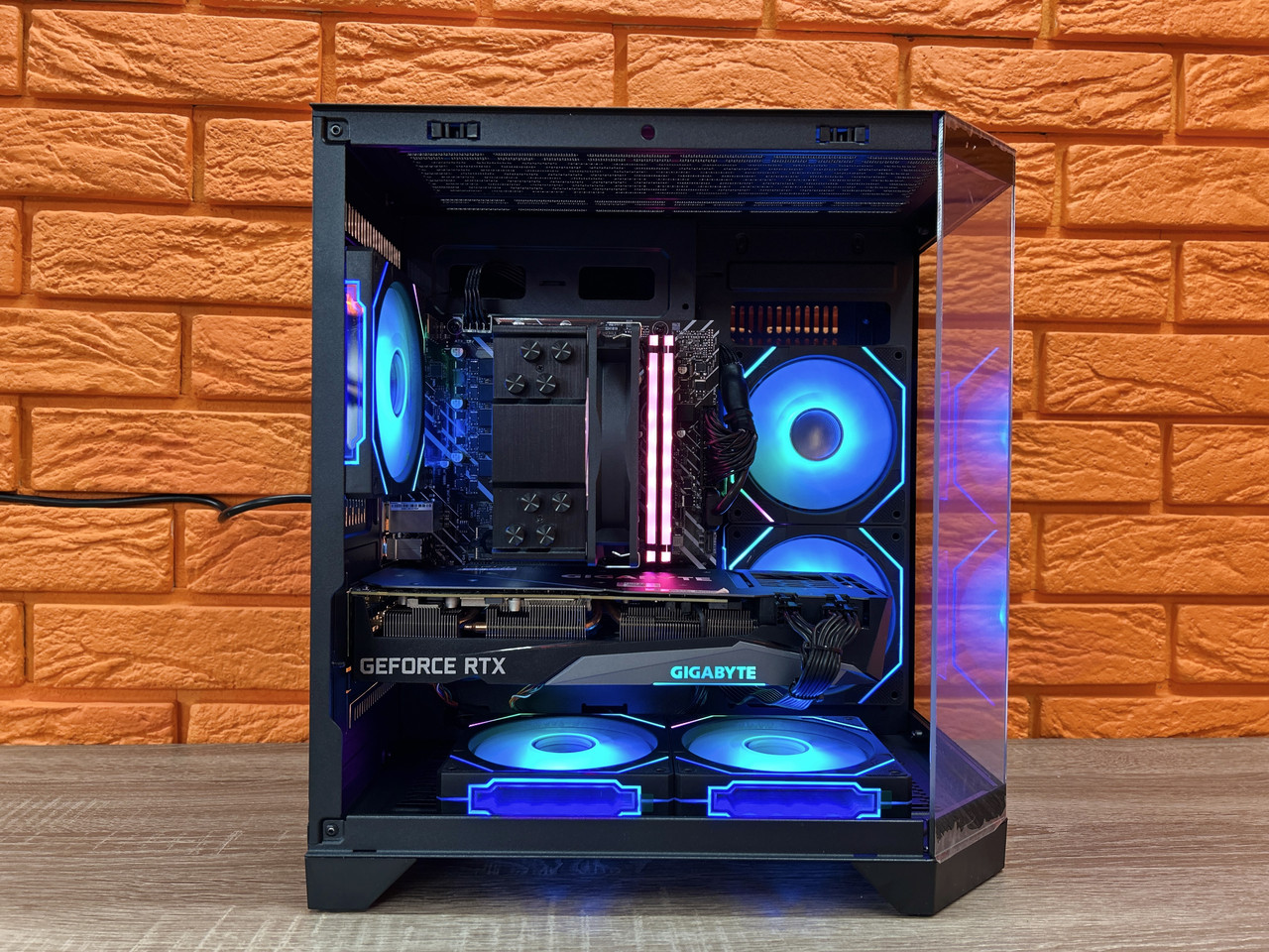 Ігровий комп'ютер QUBE CRYSTAL, Intel Core i5-12400F 4.4 Ghz, DDR4 32ГБ, NVME 1ТБ, RTX 3070 8ГБ