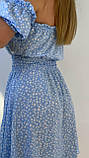 Коротке блакитне літнє плаття із софту з квітковим принтом, фото 3