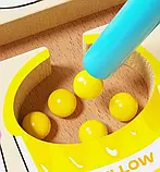 Дерев'яний магнітний сортер кульок для дітей від 2-х років розвиваюча іграшка лабіринт вивчення кольорів та цифр, фото 2